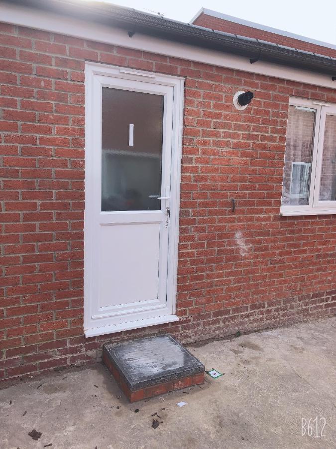 Flat 1 - Entire Modern Studio With En-Suite And Free Parking Close To Qmc, City Centre & Notts Uni Nottingham Exterior foto